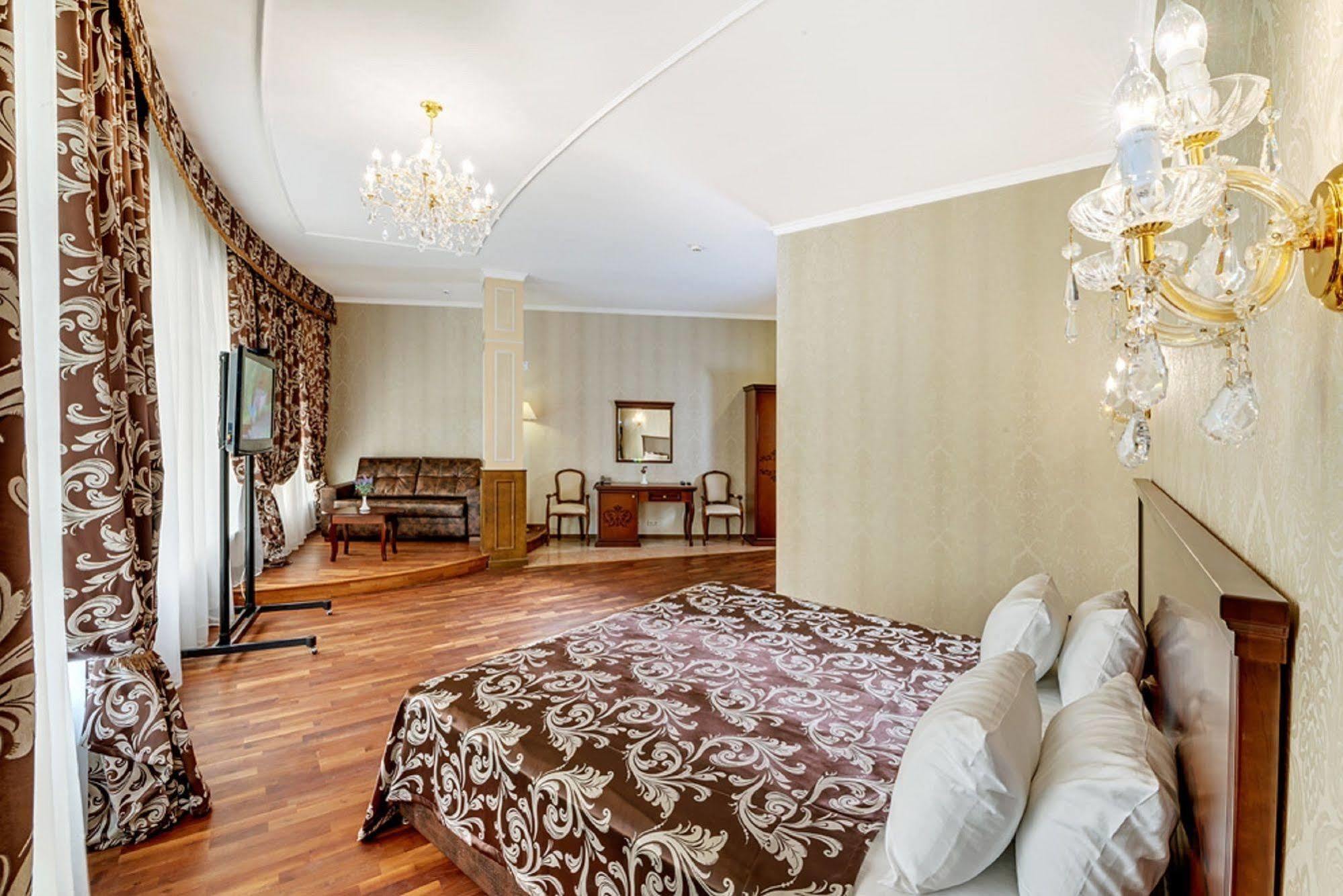 Black Sea Hotel Kiev Bagian luar foto